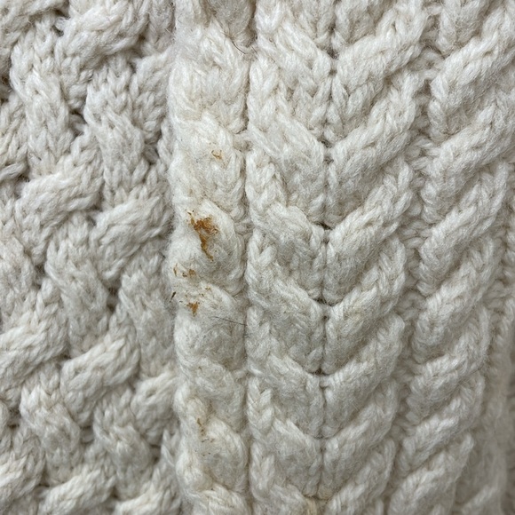 Irelandseye  Women's Cream Cable Knit Sweater - Picture 3 of 6